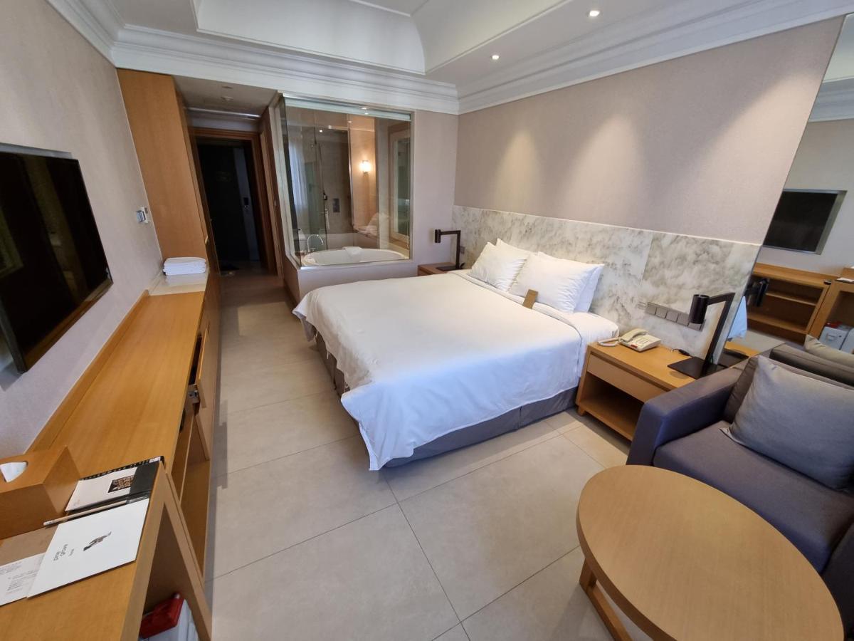 Pinegrove Hotel Gimhae Eksteriør billede